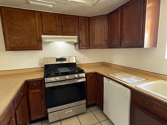 5th image of 341 Anna Cir