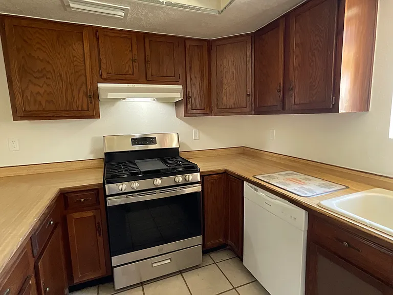341 Anna Cir — Photo 5