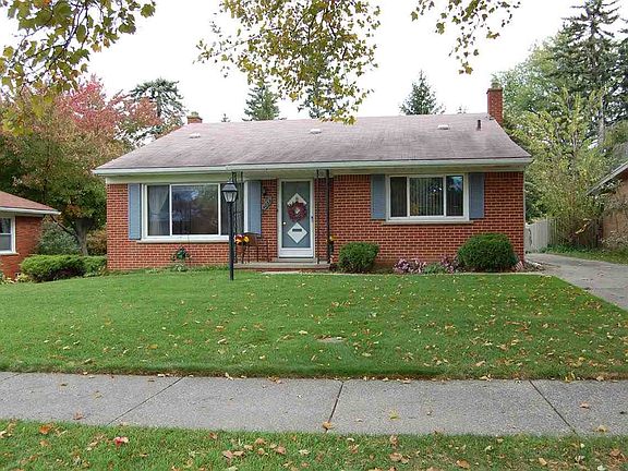 2nd image of 4032 Auburn Dr