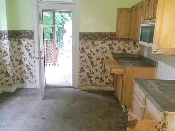 3rd image of 3508 W Broadway