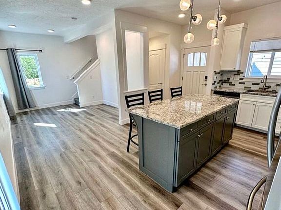 5th image of 1409 NW Portland Ave #1 & 2