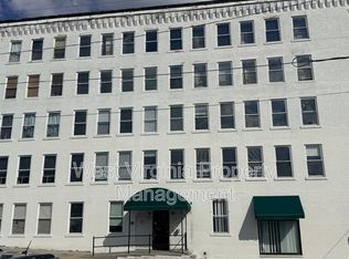 104 N 8th St APT 208, Princeton, WV 24740