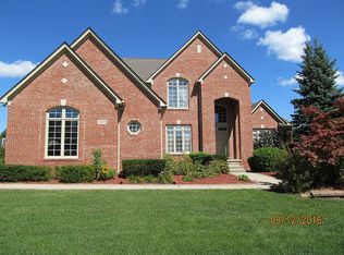 24133 Broadmoor Park Ln, Novi, MI