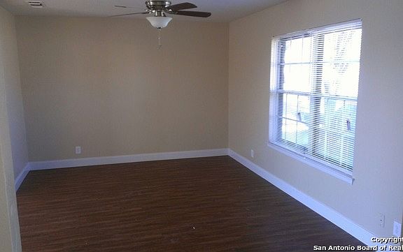 4th image of 5886 Castle Hunt Dr