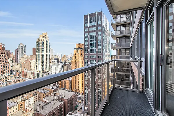 Sold by RELO REDAC INC. | media 6