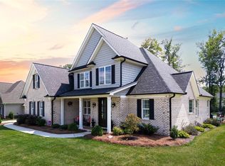 118 Lantern Dr, Advance, NC 27006