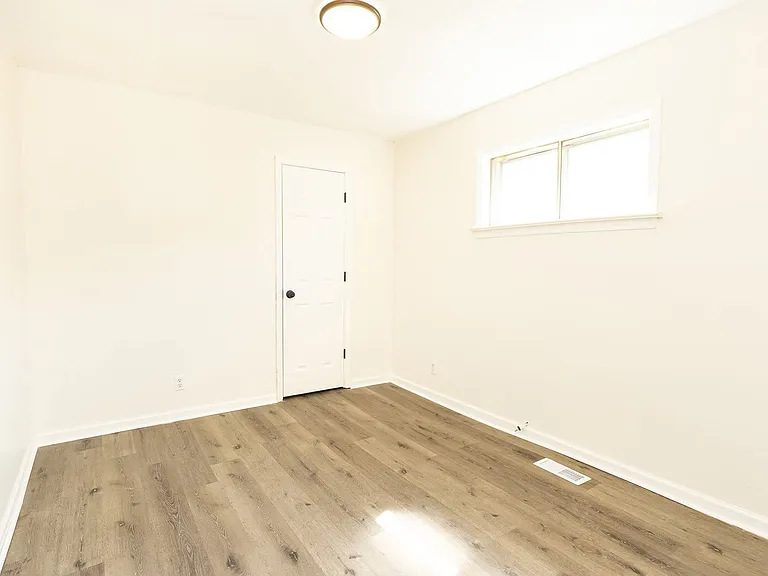5801 Clover St — Photo 17