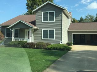 52049 Kern Dr, Three Rivers, MI 49093