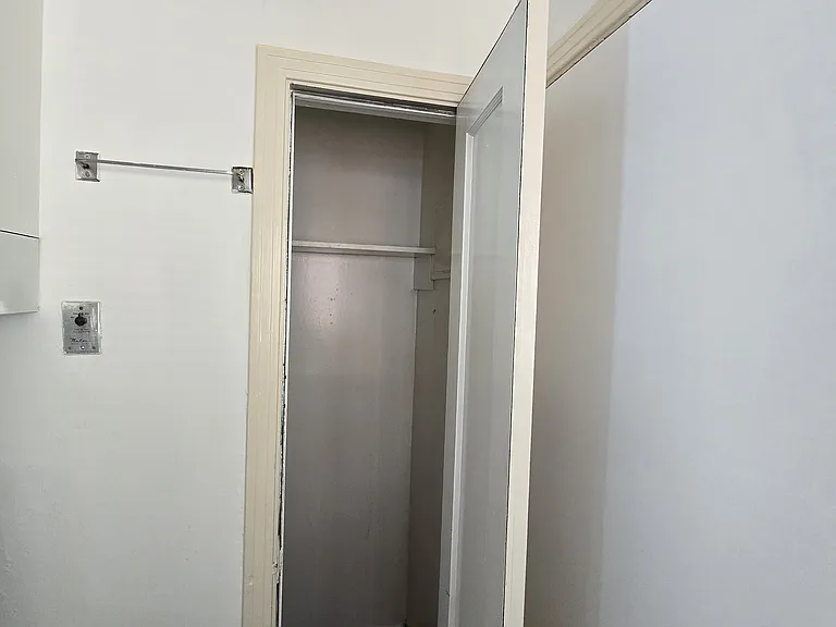 Kitchen pantry