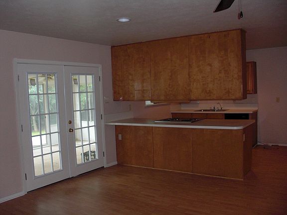 3rd image of 6508 Sunrise Dr