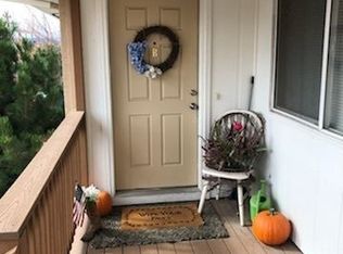 960 Bishop Ct APT B, Castle Rock, CO 80104