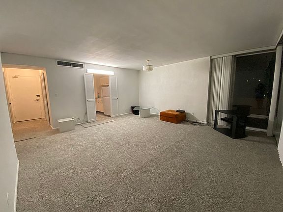 3rd image of 6301 N Sheridan Rd APT 16J
