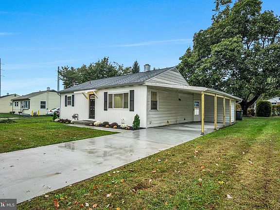 2nd image of 712 Kelly Dr