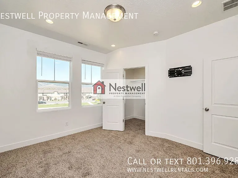 7952 S 5440 W — Photo 12