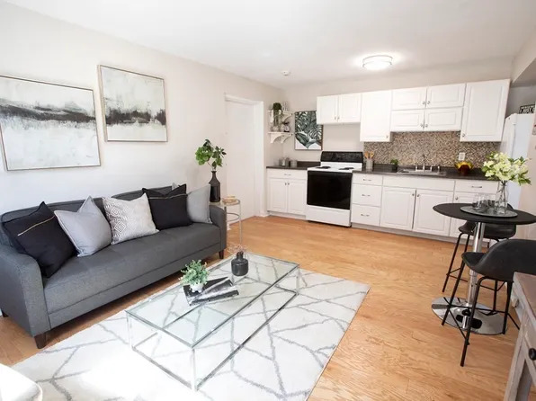 108 Decatur St APT 3, Arlington, MA 02474