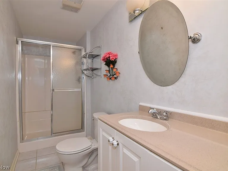 32049 Gates Mills Blvd — Photo 32