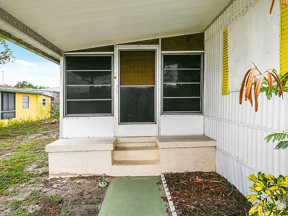 3rd image of 7850 SE Eagle Ave