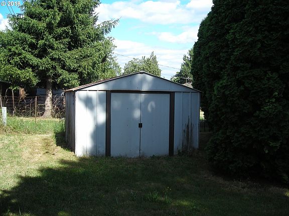 5th image of 11906 NE 80th St