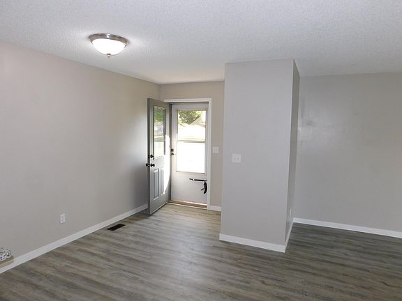 2nd image of 2477 Grenadier Ave N