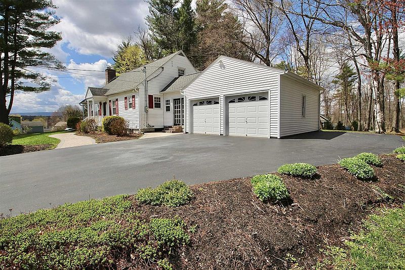 3rd image of 6483 VOSBURGH Road
