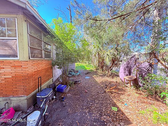 2nd image of 2908 WILCOX Street
