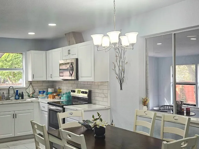 S Deerfield Cir — Photo 8