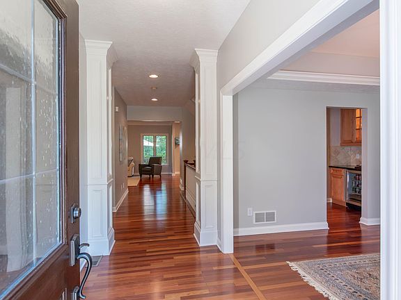 5th image of 9149 Creighton Dr