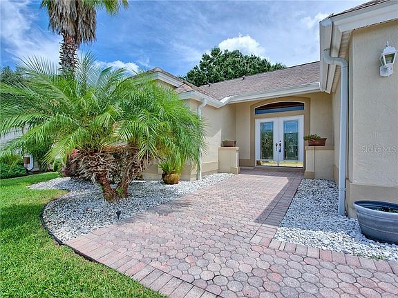 4th image of 303 Gonzales Pl