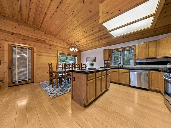 4th image of 12849 Peregrine Dr