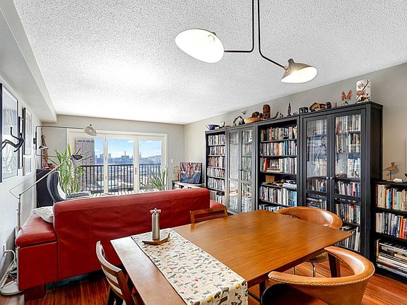 5th image of 110 1st Ave NE Unit F1601