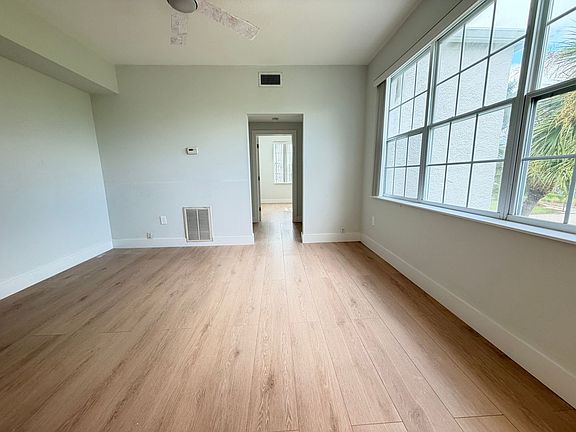 5th image of 432 Armada Rd S APT 3