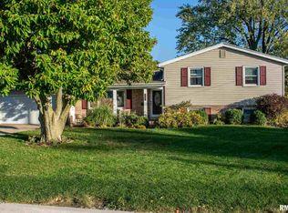 200 S 7th Ave, Morton, IL