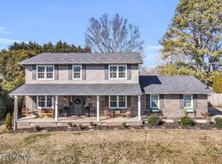 7411 Homestead Dr, Knoxville, TN 37918