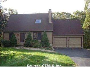 48 Copper Hill Dr, Guilford, CT 06437