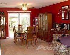 Dining room w/deck access