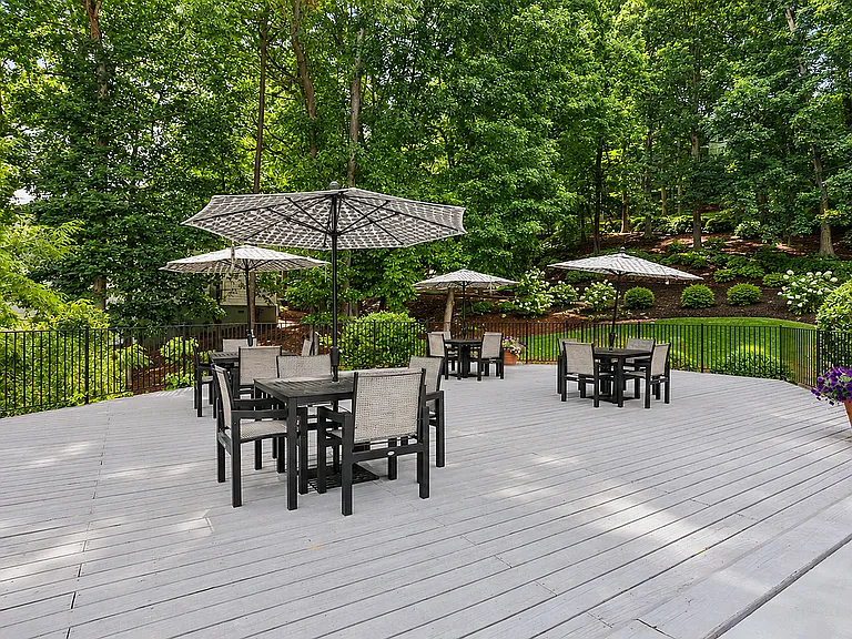 Enjoy outdoor dining and gathering spaces at Avana Cumberland.