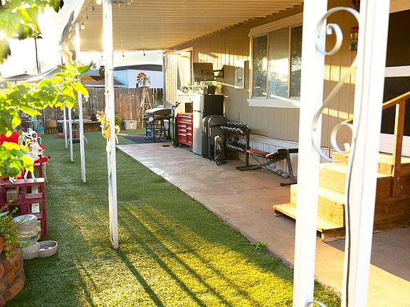 3rd image of 8427 W GLENDALE Avenue #160