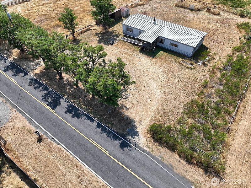 3rd image of 18707 Elderberry Street SW