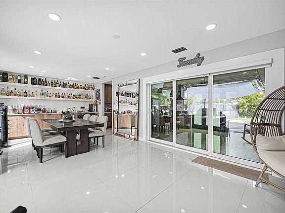 4th image of 9359 Dominican Dr