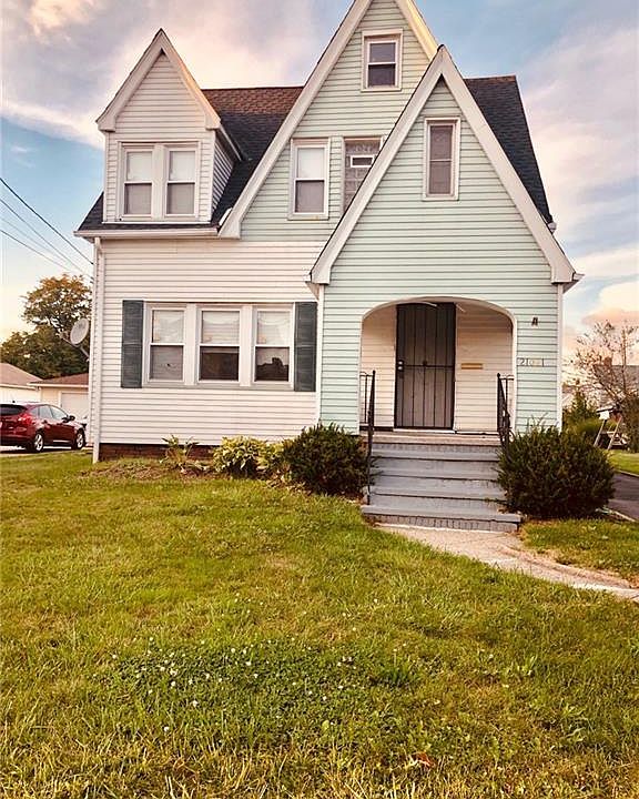 1st image of 21021 N Vine Ave