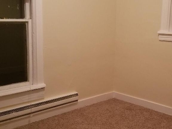 2nd image of 529 Winchester Ave