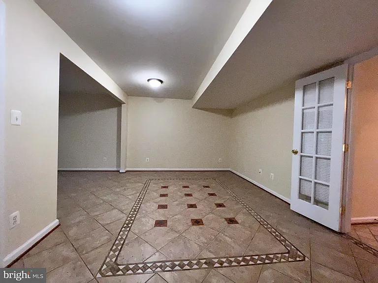 10168 Elgin Way — Photo 27