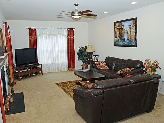 4th image of 9520 Pine Trails Ct