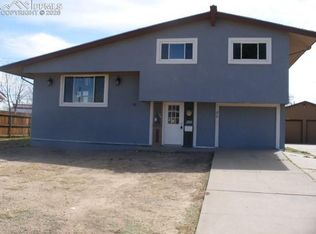 46 Radcliff Ln, Pueblo, CO