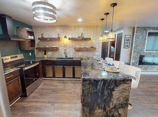 600 N Kensington Dr APT 4, Appleton, WI 54915