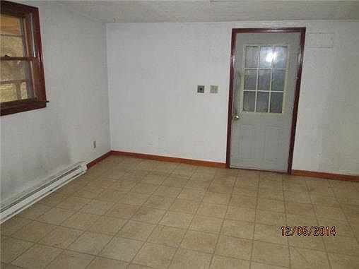 3rd image of 1841 S Early St