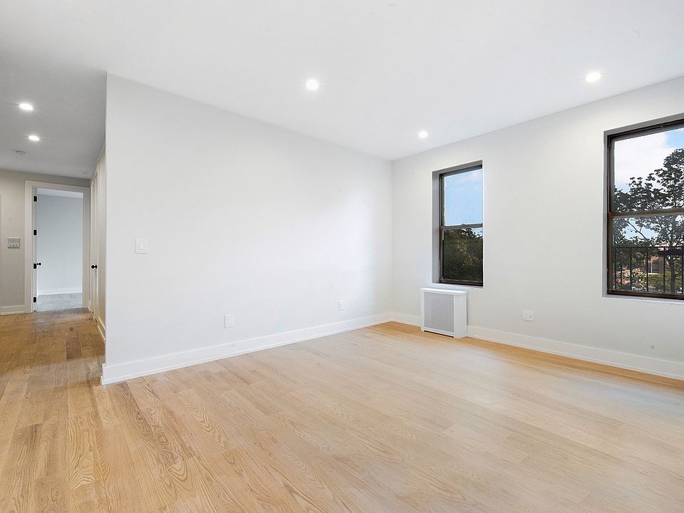 1st image of 12 Crown St #C4