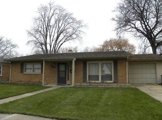 920 Pebble Dr, Wheeling, IL 60090