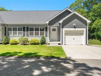 1 Lily Ln #1, West Warwick, RI, 02893