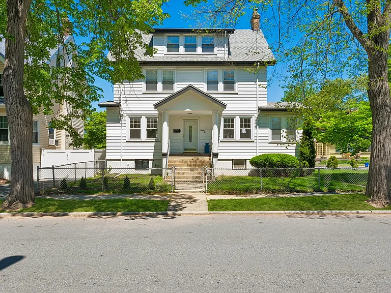 26 Lafayette Ave — Photo 23